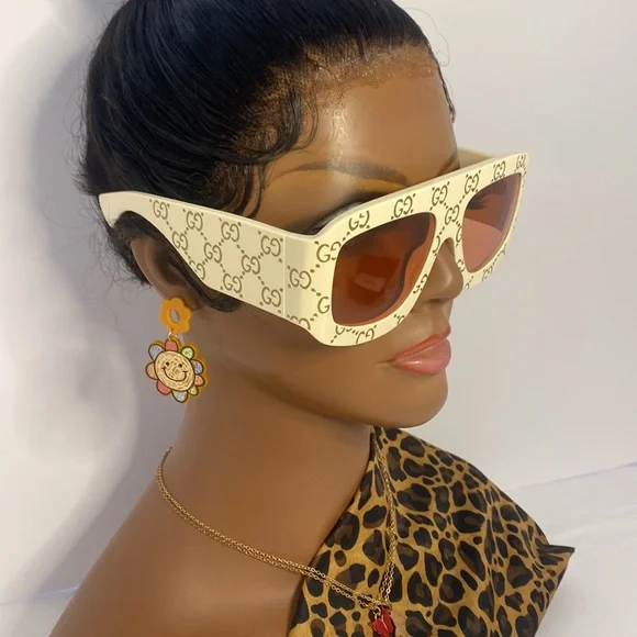 New - Gucci Rectangular Sunglasses with GG0983s Ivory - Gucci Eyewear New - Gucci Rectangular Sunglasses with GG0983s Ivory  main image 4